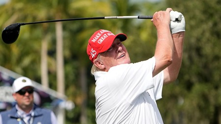 Donald Trump golfozik